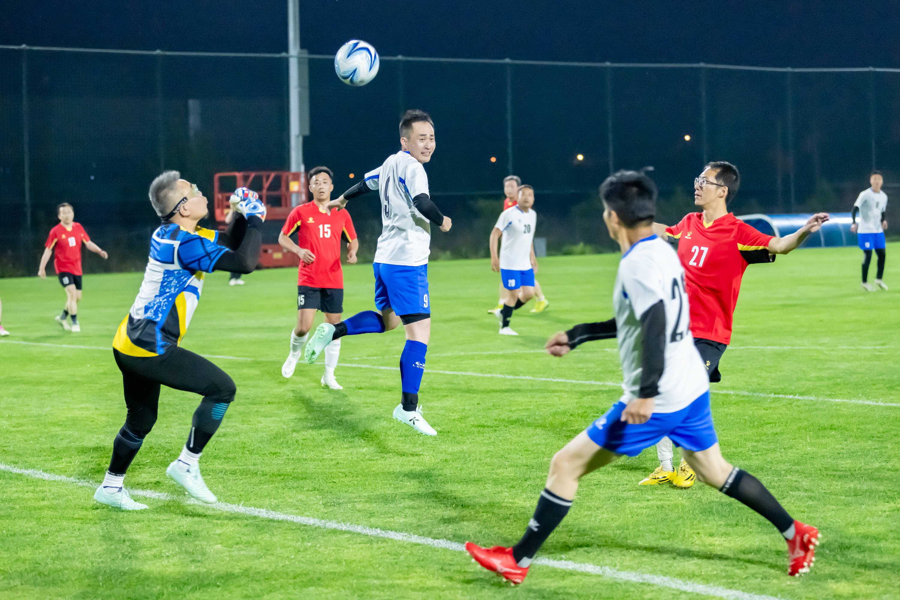 助理亦被驱 助理亦被驱